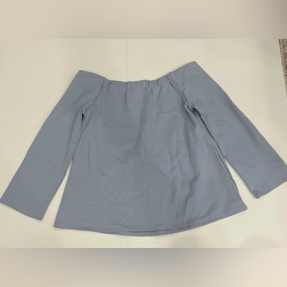 TUCKERNUCK Miranda Off-Shoulder Light Blue Blouse
Size Small - Picture 7 of 7